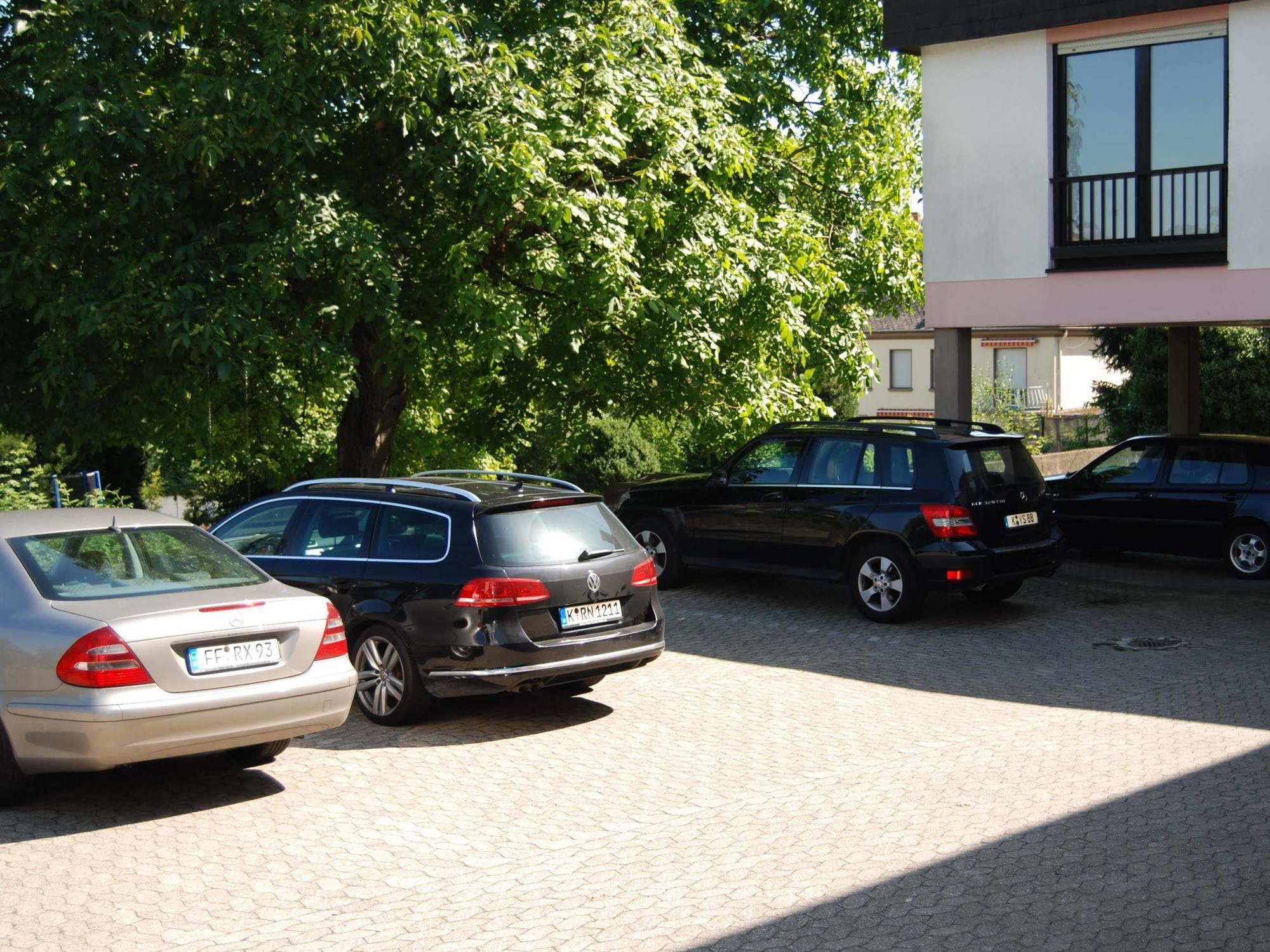 Hotel Am Martinsberg Андернах Екстер'єр фото