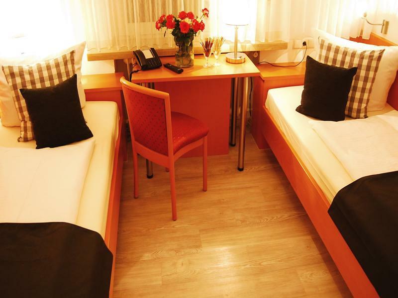 Hotel Am Martinsberg Андернах Екстер'єр фото